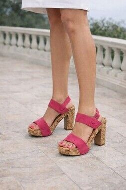 MRKT Holly Berry Hot Pink Suede Cork Heel Sandals Barbie Core Romantic Size 7
